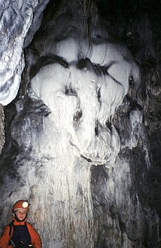 Wnetrze jaskini