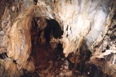 W jaskini Nowej